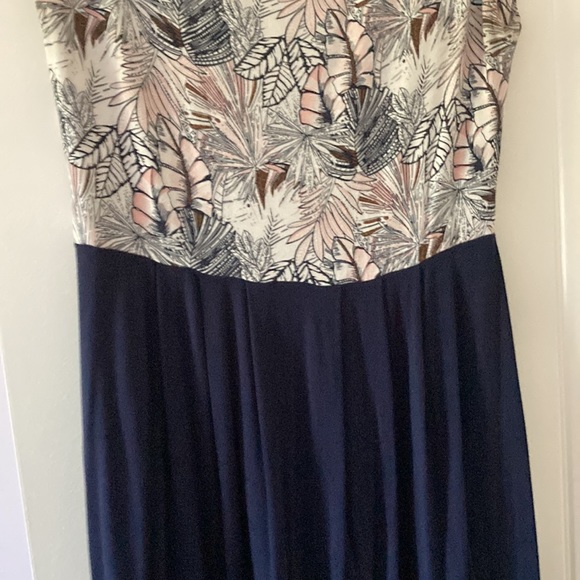 Locally designed and made summer dress - Picture 4 of 5